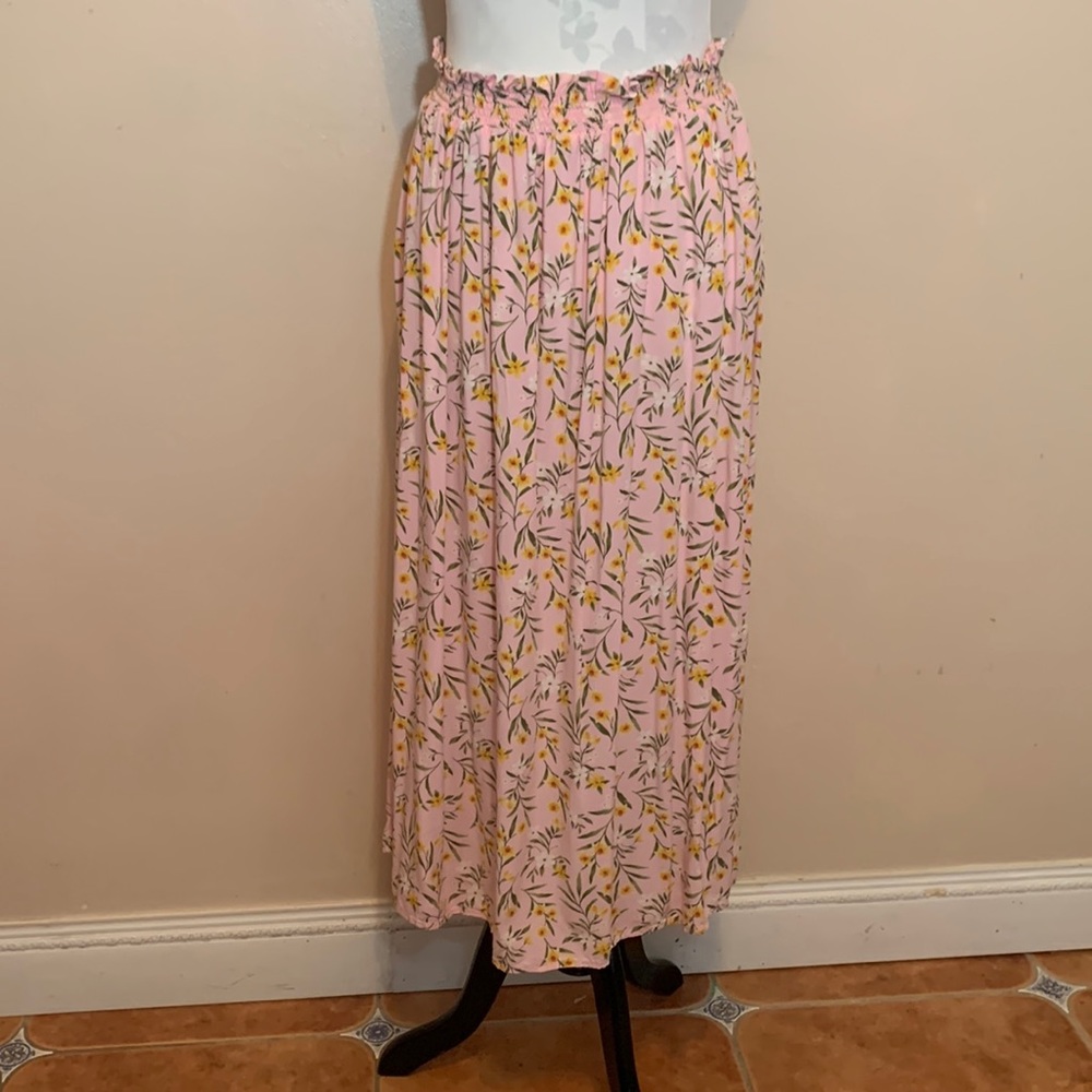 Old Navy Medium/Tall Yellow Floral Print on Pale Pink Maxi Skirt